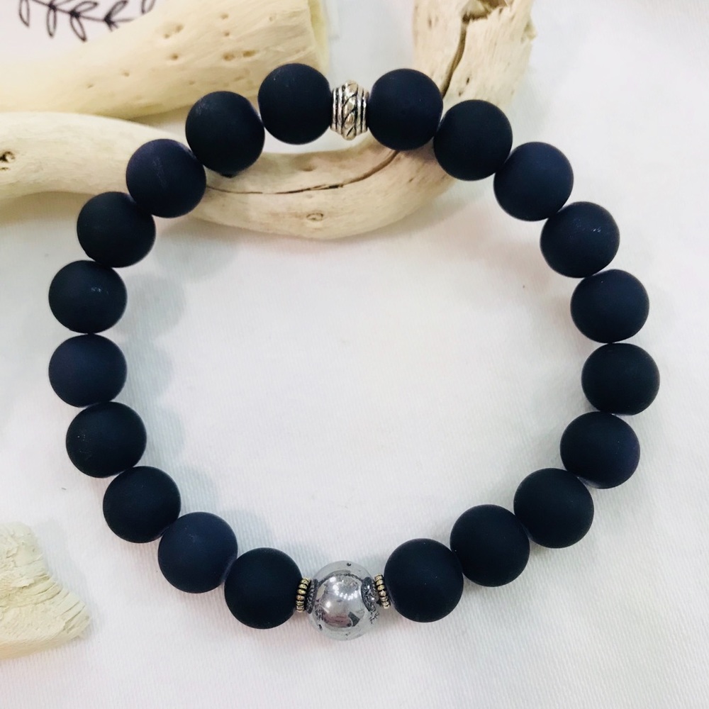 Men’s beaded bracelet